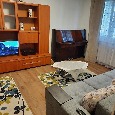 Apartament Zona Centrala Apartment Hunedoara Bagian luar foto